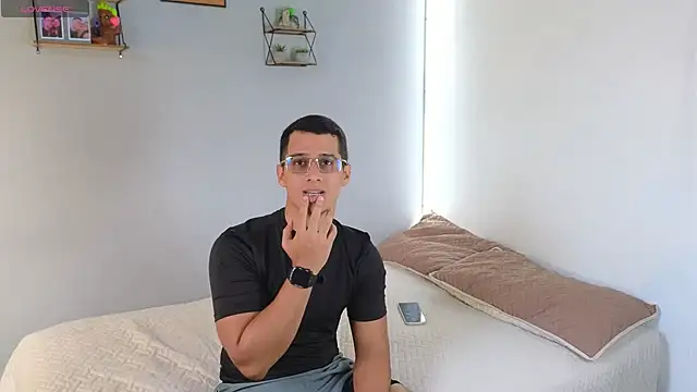 Snapshot of hot69temptation_ chatting on February 26, 2025, 2:03 pm hot69temptation online show from February 26, 2025, 2:03 pm