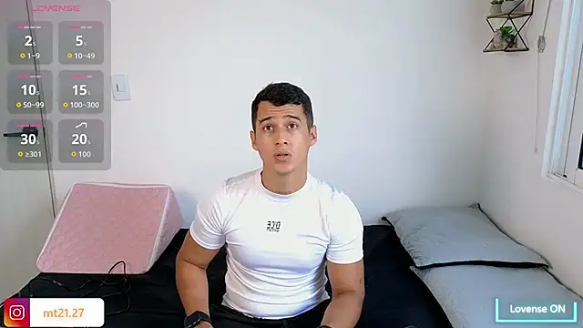 Snapshot of hot69temptation_ chatting on September 11, 2025, 3:01 pm hot69temptation online show from September 11, 2025, 3:01 pm