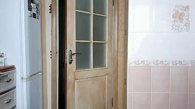 Ettie Tonia online show from February 15, 2025, 10:33 am