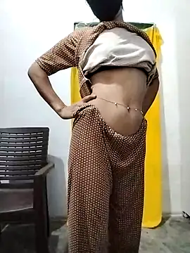 Cute-Ridhima online show from October 15, 2025, 4:18 pm