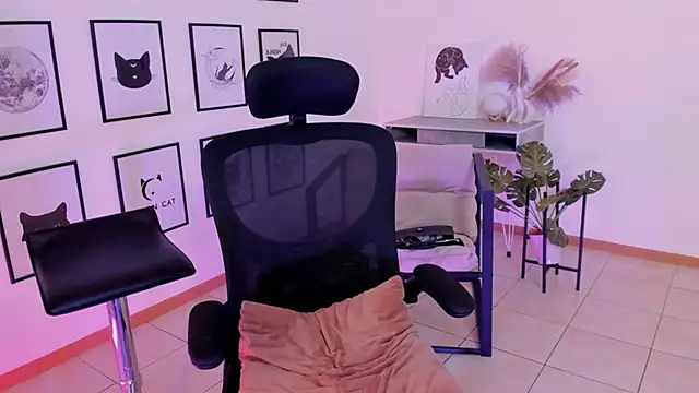 Elainebeness online show from January 7, 2025, 7:28 pm