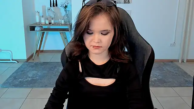 Elainebeness online show from February 1, 2025, 1:44 am