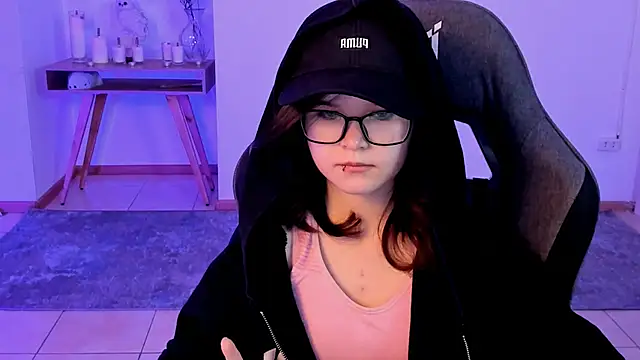 Elainebeness online show from February 2, 2025, 4:48 am