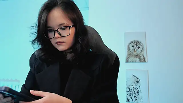 Elainebeness online show from March 13, 2025, 10:54 pm