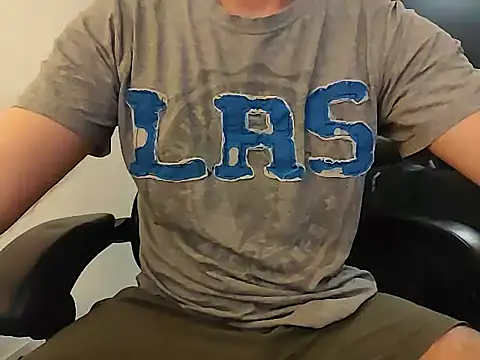 jayb0y61 online show from October 29, 2025, 4:26 am