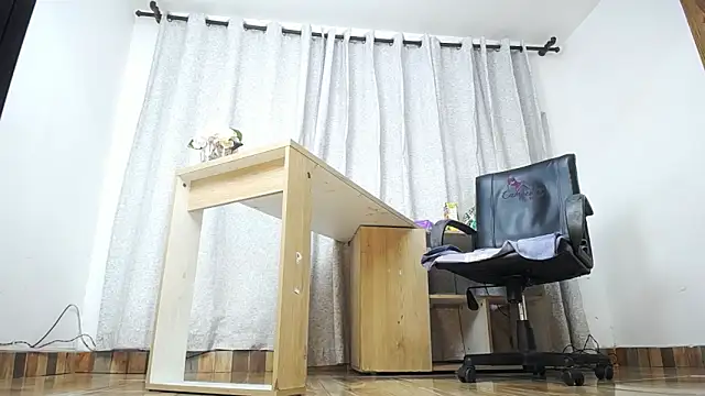 Snapshot of Kathleen_Rodriguez chatting on November 28, 2025, 11:13 am Kathleen Rodriguez online show from November 28, 2025, 11:13 am