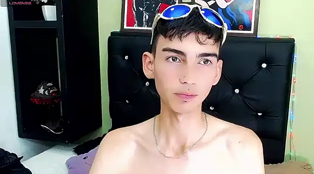 ttimy x boy online show from February 6, 2025, 12:33 am