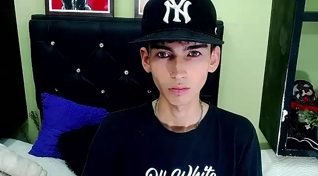 ttimy x boy online show from March 3, 2025, 10:10 pm