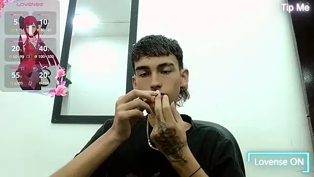 ttimy x boy online show from September 30, 2025, 4:39 am