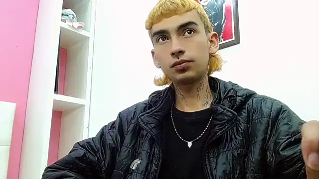 ttimy x boy online show from February 5, 2026, 7:18 pm