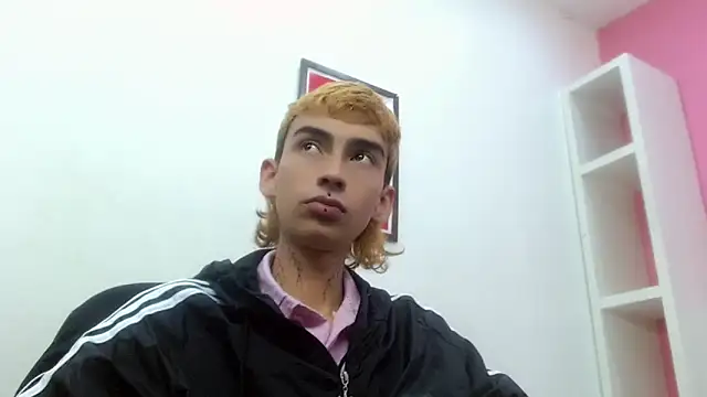 ttimy x boy online show from February 26, 2026, 3:16 am