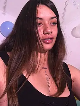 Snapshot of Miss_oliviaa chatting on December 29, 2024, 11:29 pm Miss oliviaa online show from December 29, 2024, 11:29 pm