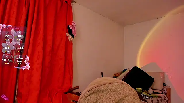 Snapshot of Miss_oliviaa chatting on November 7, 2025, 11:49 pm Miss oliviaa online show from November 7, 2025, 11:49 pm