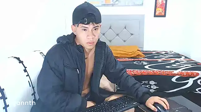 logannth online show from January 6, 2025, 9:43 pm