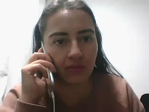  karlie kloss  online show from January 14, 2025, 1:04 am