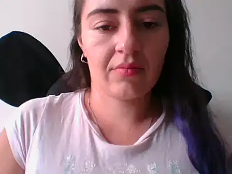  karlie kloss  online show from January 25, 2025, 8:00 pm