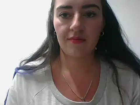  karlie kloss  online show from January 27, 2025, 1:26 am