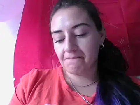  karlie kloss  online show from February 25, 2025, 7:14 pm