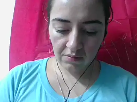  karlie kloss  online show from March 18, 2025, 11:20 pm