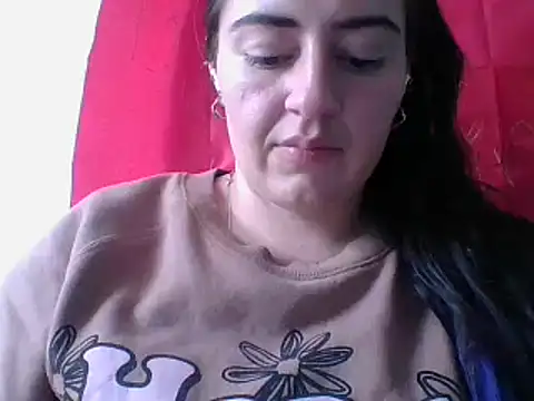  karlie kloss  online show from March 20, 2025, 8:19 pm