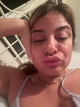 persiannqueen online show from February 25, 2025, 1:20 am