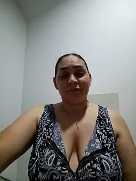 MirandaSoto online show from February 9, 2026, 4:27 am