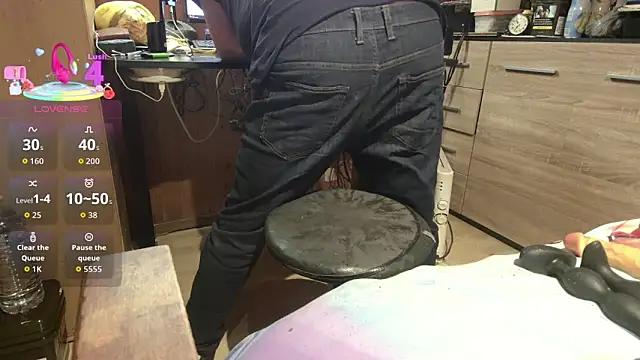 misteryman1956 online show from April 17, 2026, 4:54 pm