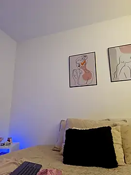 VictoriaEvaans  online show from September 11, 2025, 10:21 pm