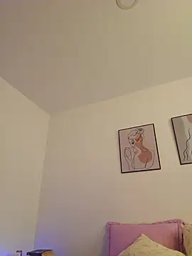 VictoriaEvaans  online show from September 30, 2025, 9:20 pm