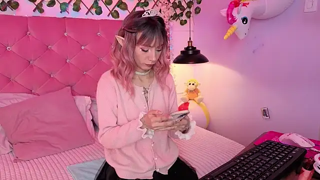 lauren evans96 online show from February 27, 2026, 3:28 am