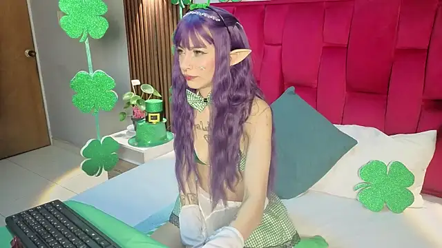 lauren evans96 online show from March 18, 2026, 3:31 am