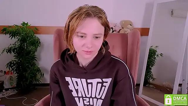 Snapshot of MirraBellanta chatting on February 24, 2026, 12:19 am MirraBellanta online show from February 24, 2026, 12:19 am