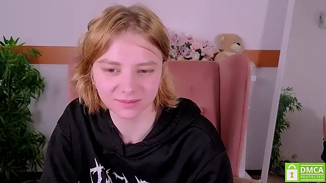 Snapshot of MirraBellanta chatting on February 27, 2026, 12:10 am MirraBellanta online show from February 27, 2026, 12:10 am