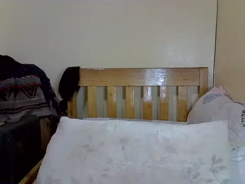 Horny-slut  online show from March 19, 2025, 8:55 am