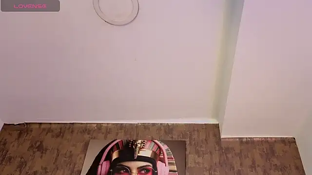 nicole  parker1 online show from January 17, 2026, 7:17 pm