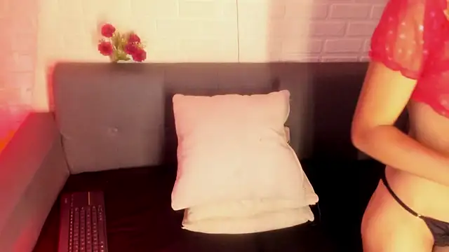 karina gomez 18 online show from December 20, 2025, 11:28 am