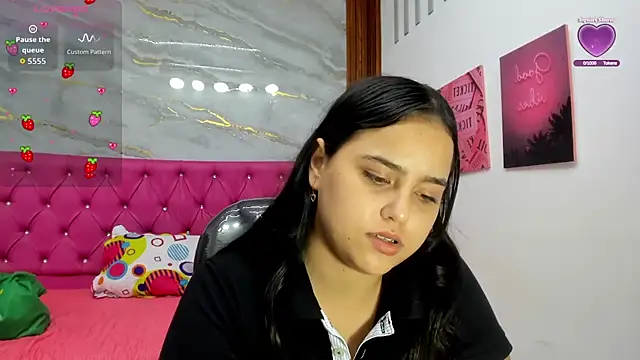 Snapshot of Helen_russo chatting on July 10, 2026, 12:26 am Helen russo online show from July 10, 2026, 12:26 am