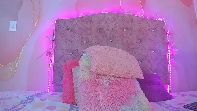 Bella  sweet online show from January 21, 2025, 9:57 pm