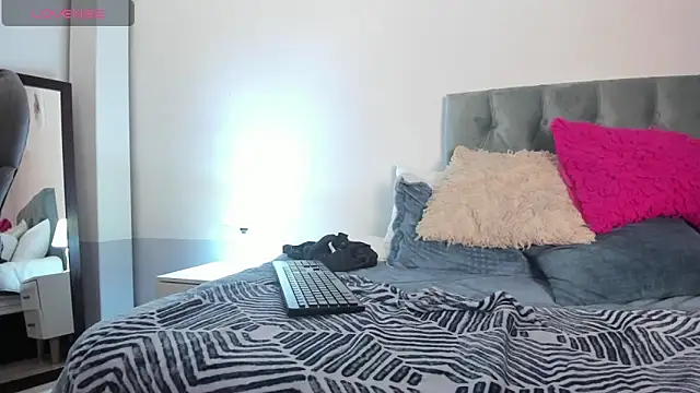 Nami sunny online show from March 6, 2025, 8:41 am