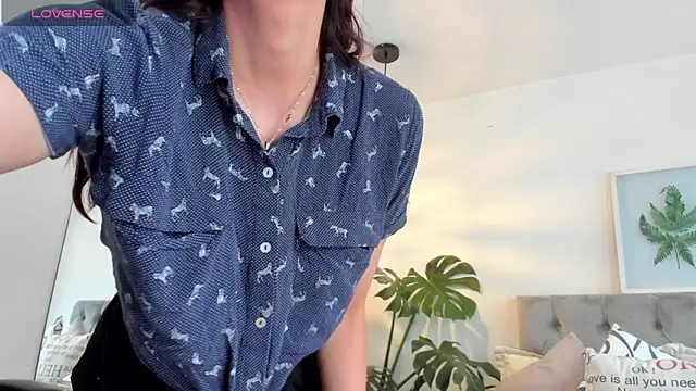 Nami sunny online show from November 8, 2025, 7:12 pm