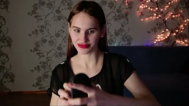 Felicia-Star online show from April 16, 2026, 9:39 pm