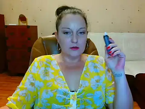 Snapshot of Alice3694 chatting on December 28, 2024, 12:45 pm Alice3694 online show from December 28, 2024, 12:45 pm