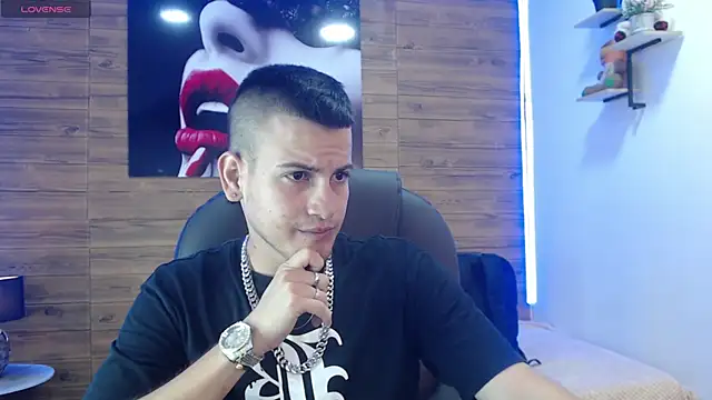 Cerokershelby online show from February 8, 2025, 9:04 pm