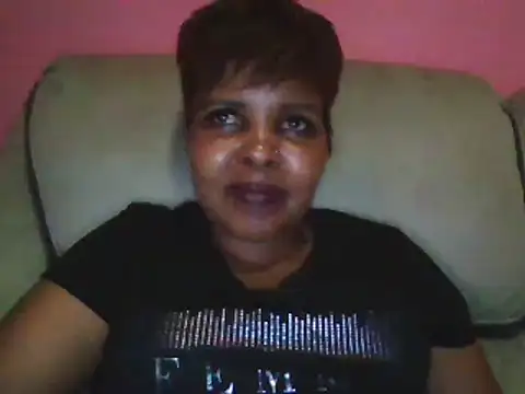 Honeybae82x online show from December 20, 2024, 8:23 pm