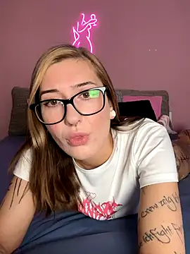 SonjaPrivat69  online show from November 26, 2025, 3:35 pm