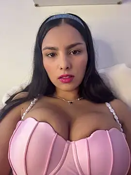 Maddy Rouse  online show from March 9, 2025, 2:18 am