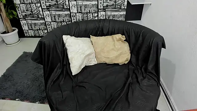 Snapshot of ChloeTurner_ chatting on February 4, 2025, 2:32 pm ChloeTurner online show from February 4, 2025, 2:32 pm