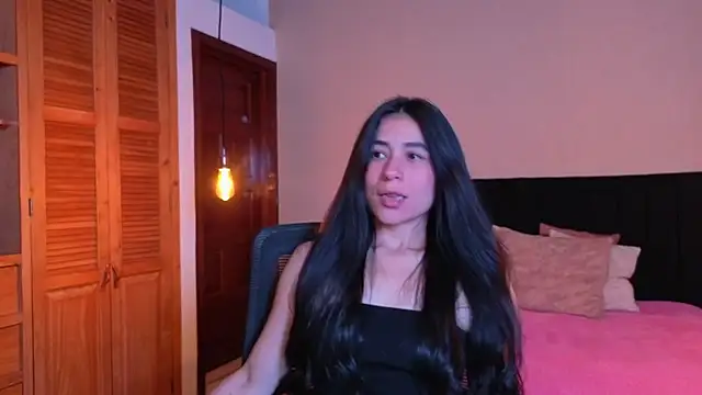 ChloeTurner  online show from March 7, 2026, 9:12 pm