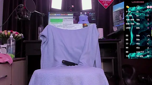 Raissa sky26 online show from March 1, 2025, 3:43 am