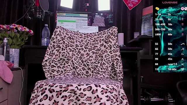 Raissa sky26 online show from October 20, 2025, 2:34 am